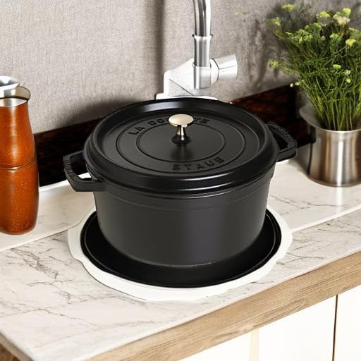 Matte black round cast iron oven 7 quart — photo 5