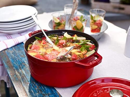 Cherry red round cast iron cocotte 5.5 quart — photo 3