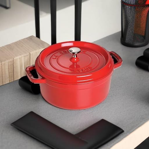 Cherry red round cast iron cocotte 5.5 quart — photo 4