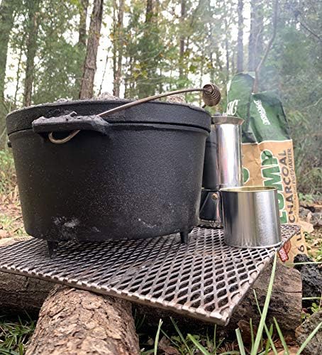 Eight quart cast iron camp oven with feet — photo 4