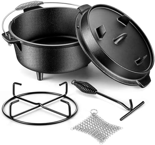 Round five quart camp pot with accessories