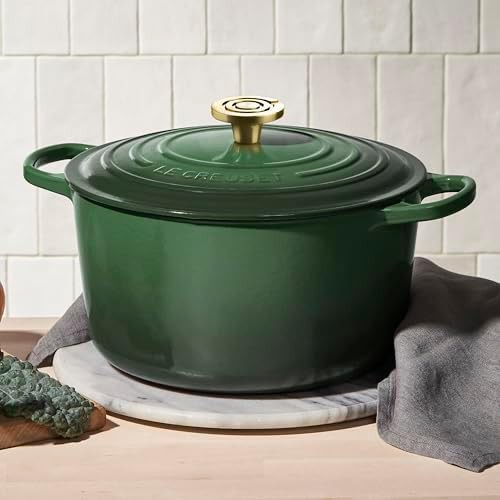 Artichaut green deep round dutch oven with gold knob — photo 5