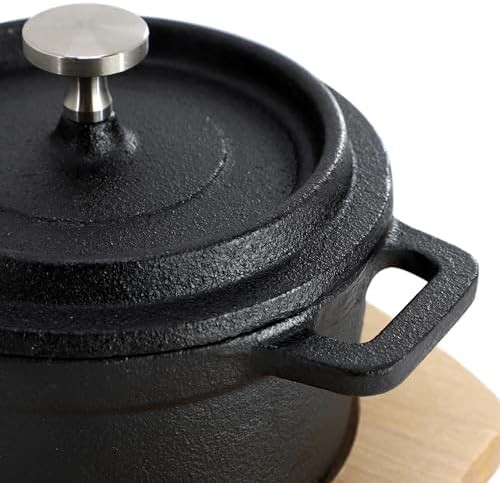 Mini cast iron serving pots with trays — photo 4