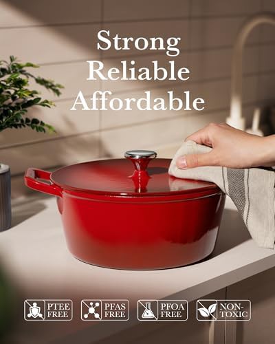 Cerise enameled cast iron 6 quart pot — photo 4